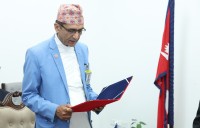केयुका नवनियुक्त उपकुुलपति वाग्लेले लिए शपथ