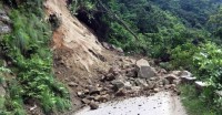 बैतडी–बझाङ जोड्ने जयपृथ्वी राजमार्ग अवरुद्ध