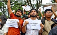 पुल्चोक क्याम्पसमा स्वायत्तता माग्दै शिक्षक–विद्यार्थी सडकमा