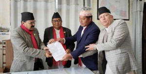 कर्णाली नेपाली कांग्रेसका तीनजना मन्त्रीले बुझाए राजीनामा पत्र