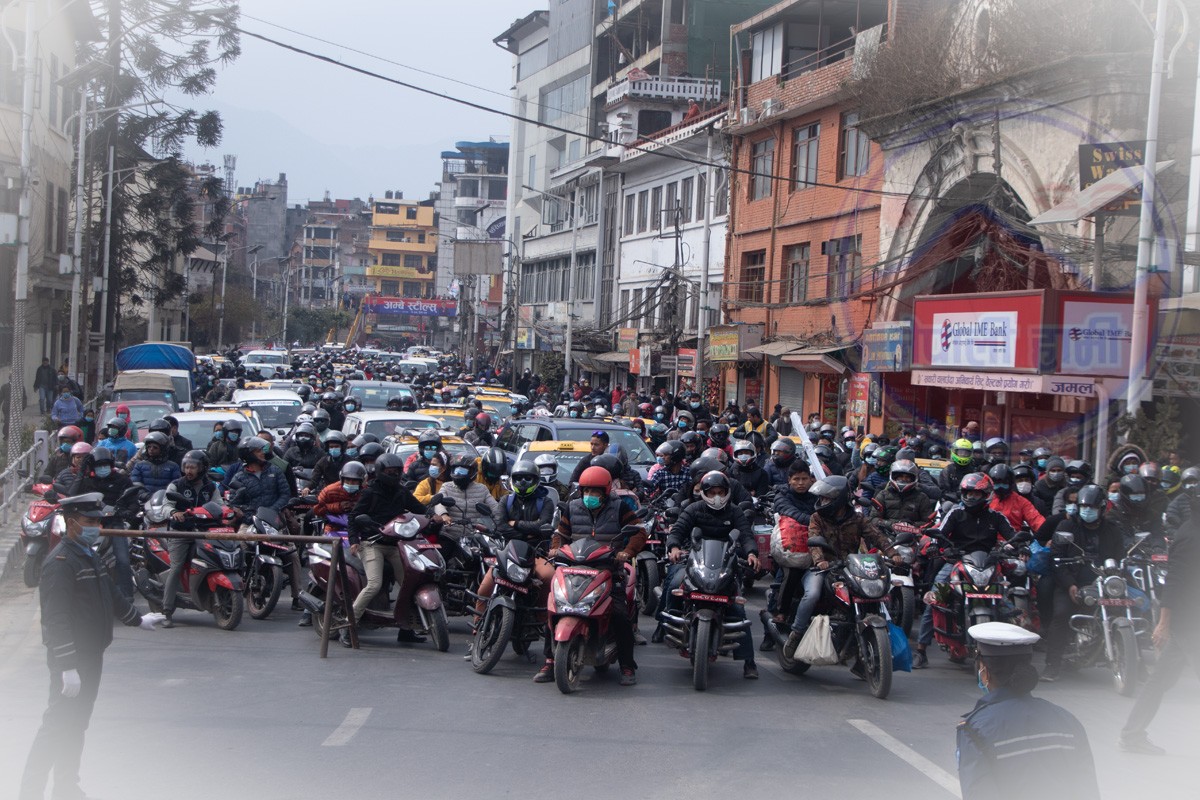 उपत्यकामा जोरबिजोर हटेसंगै शुरु भयो जाम