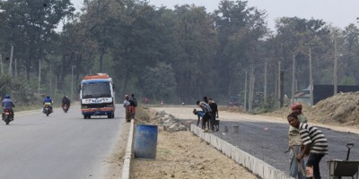 पूर्वपश्चिम राजमार्ग अन्तर्गत नारायणघाट सडकको पूर्वखण्डमा ४७ किलोमिटर कालोपत्र